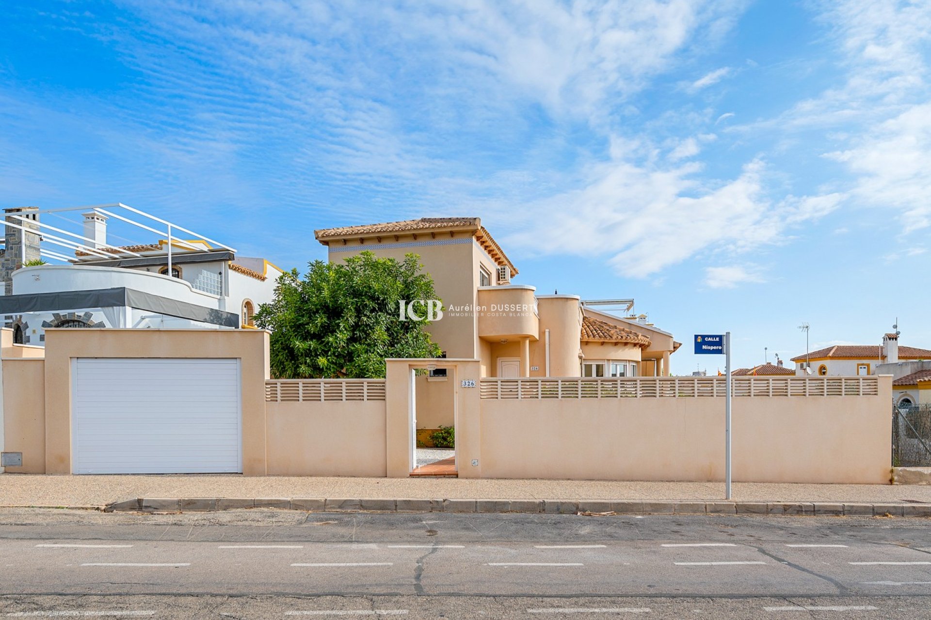 Resale - Villa -
Orihuela Costa - Los Dolses*