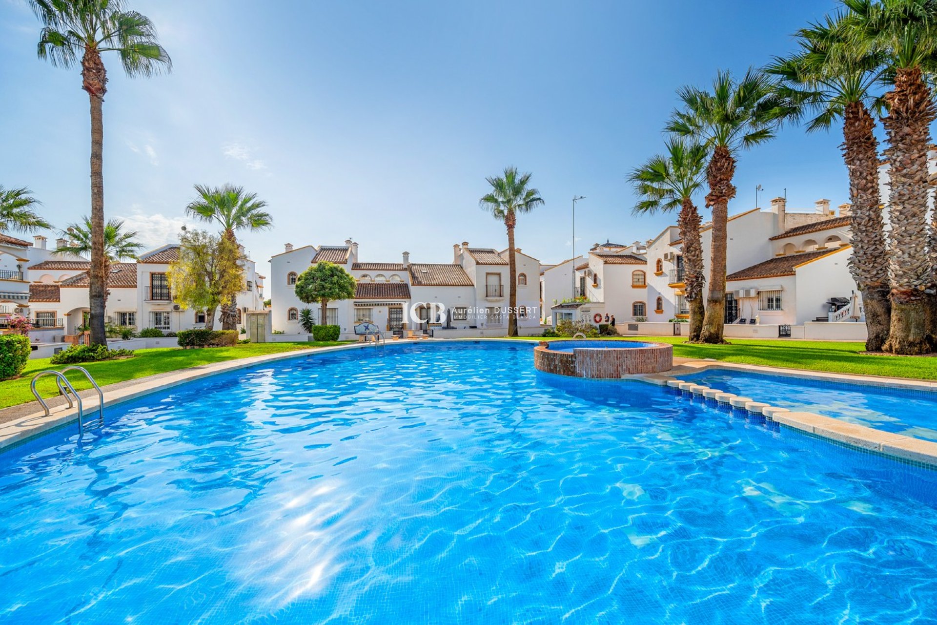 Resale - Villa -
Orihuela Costa - Los Dolses*