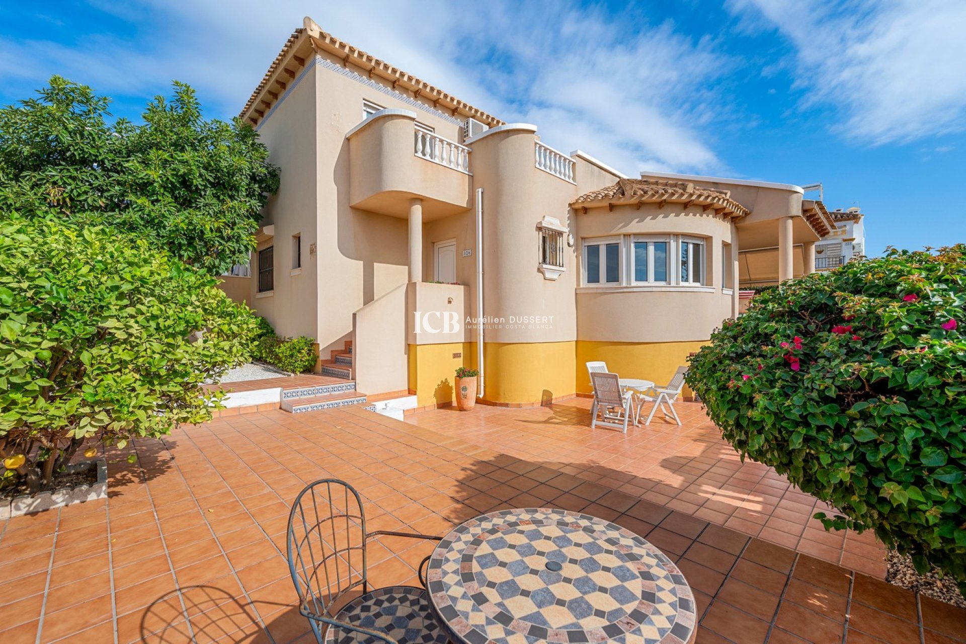 Resale - Villa -
Orihuela Costa - Los Dolses*