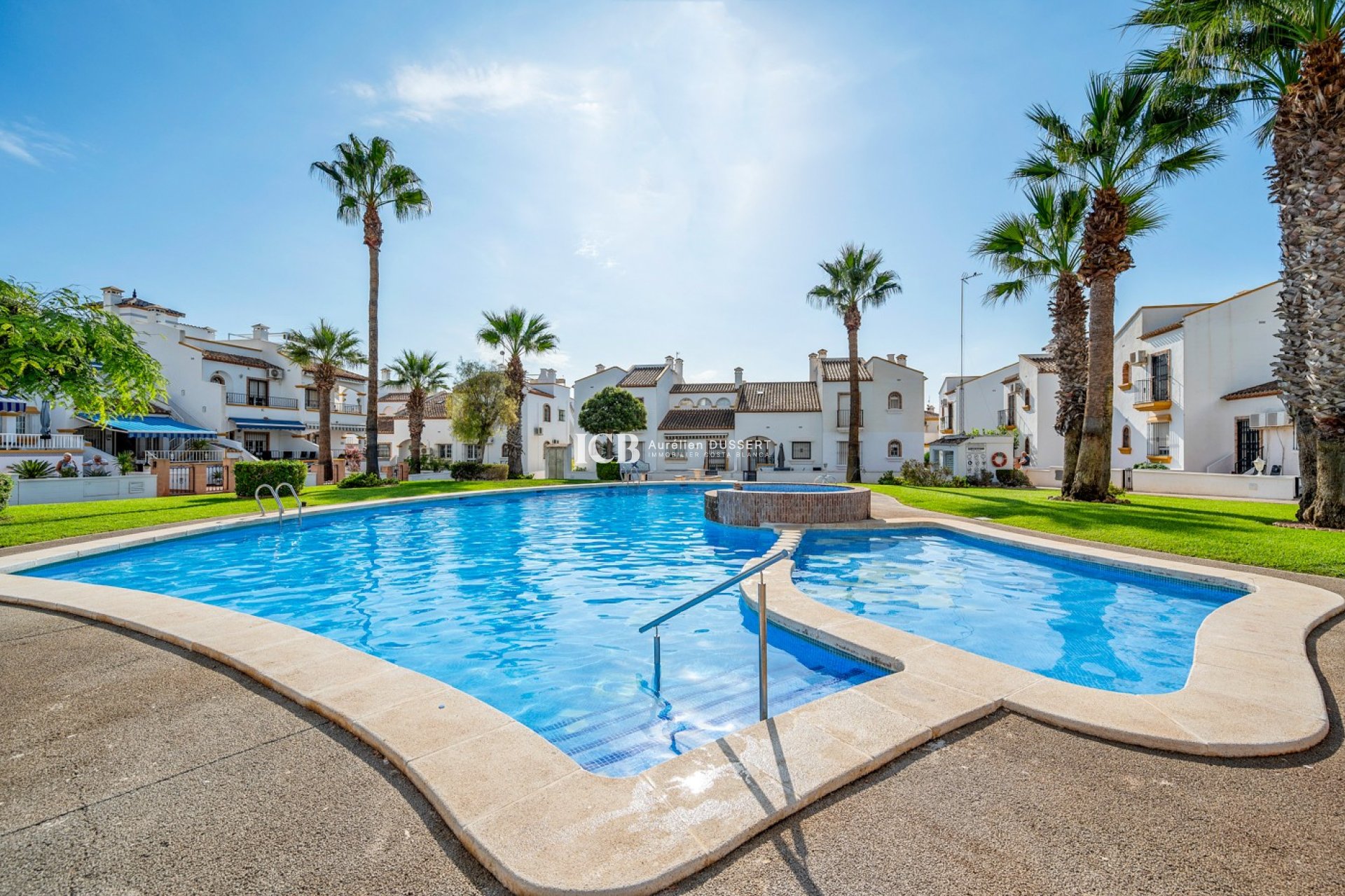 Resale - Villa -
Orihuela Costa - Los Dolses*