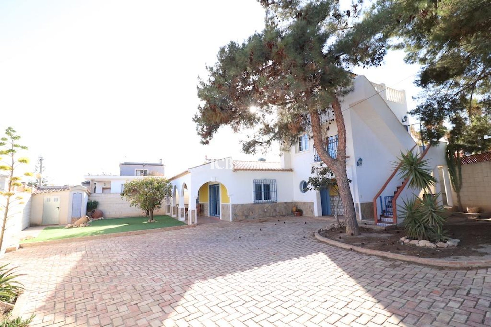 Resale - Villa -
Orihuela Costa - Los Dolses