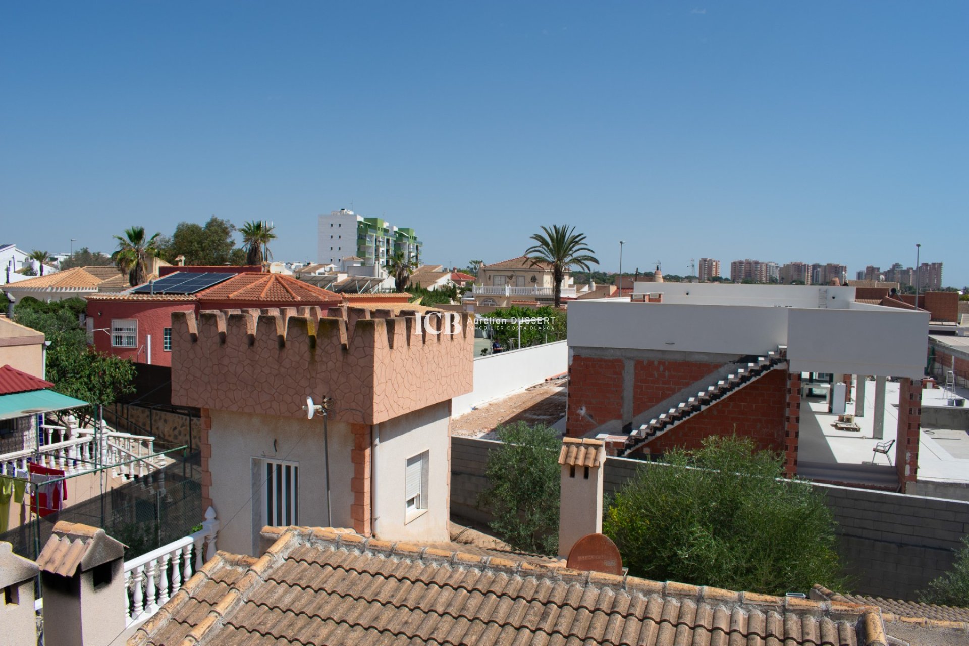 Resale - Villa -
Orihuela Costa - Mil Palmeras