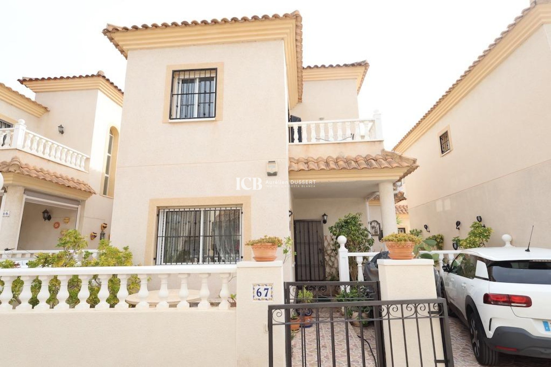 Resale - Villa -
Orihuela Costa - Playa Flamenca Norte