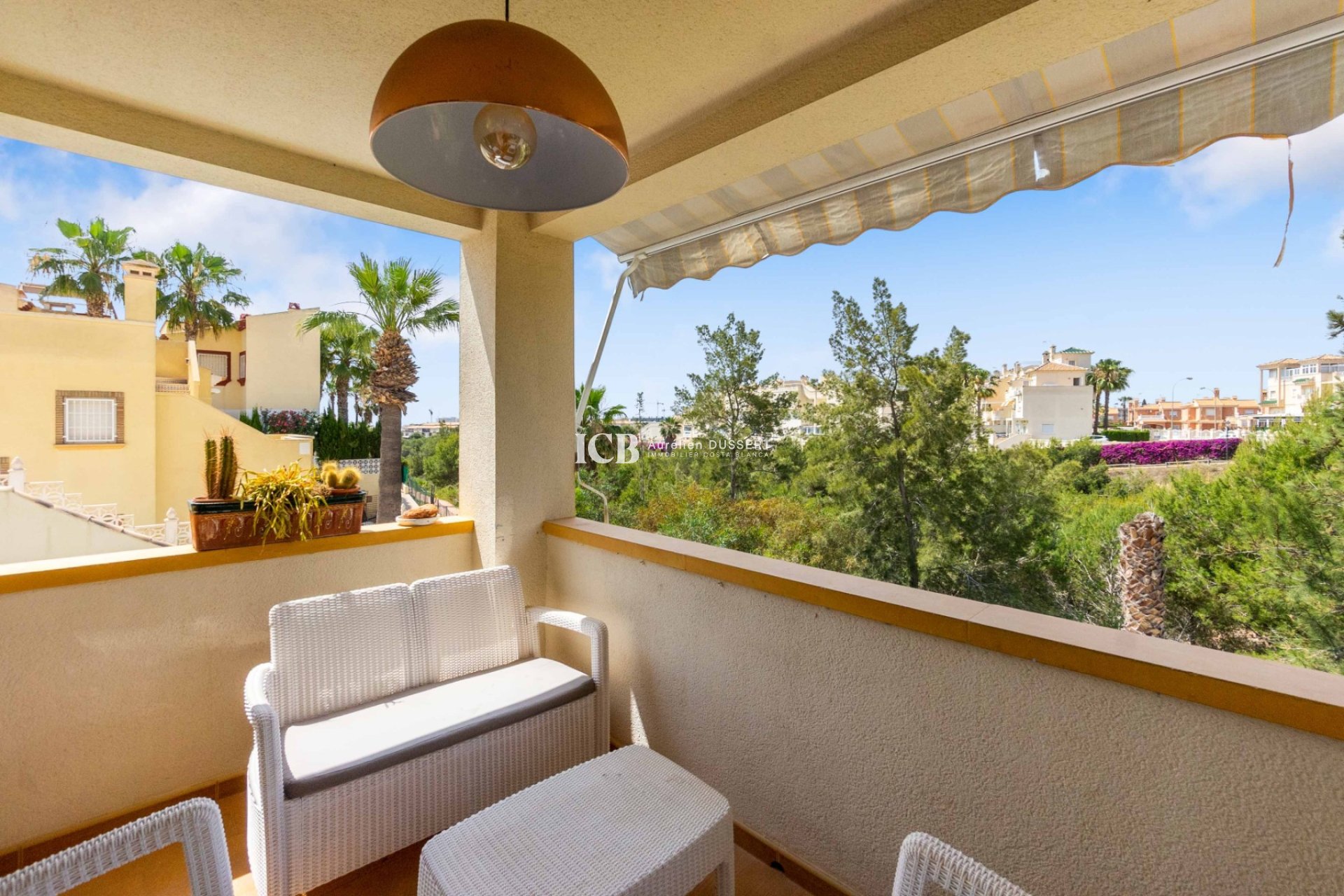 Resale - Villa -
Orihuela Costa - Playa Flamenca