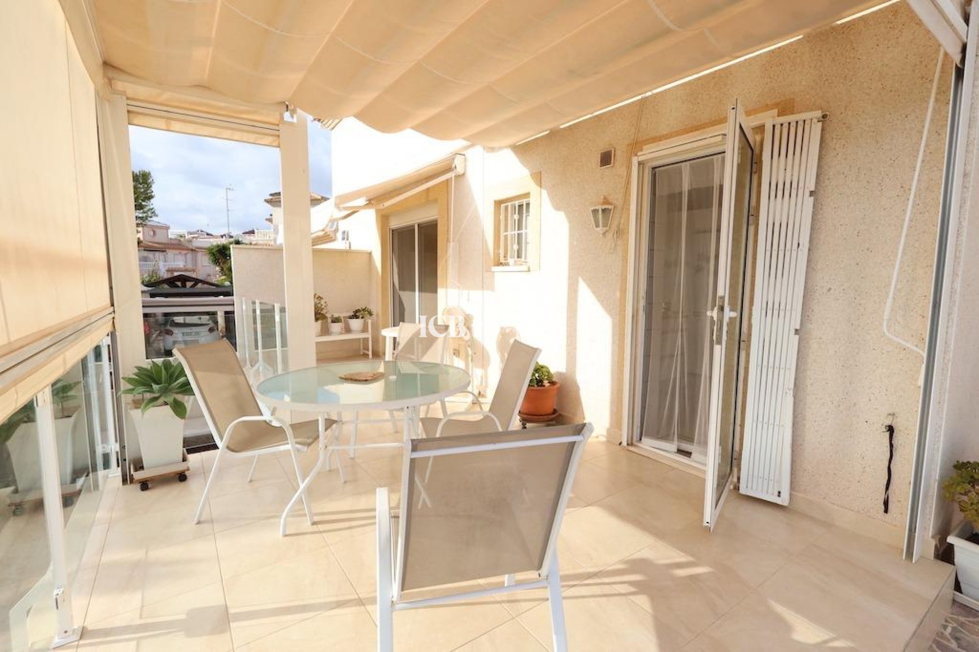 Resale - Villa -
Orihuela Costa - Playa Flamenca