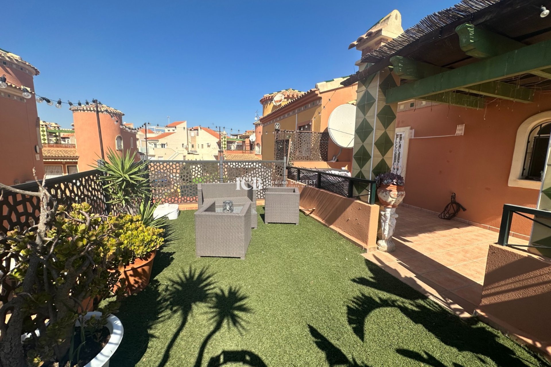 Resale - Villa -
Orihuela Costa - Playa Flamenca