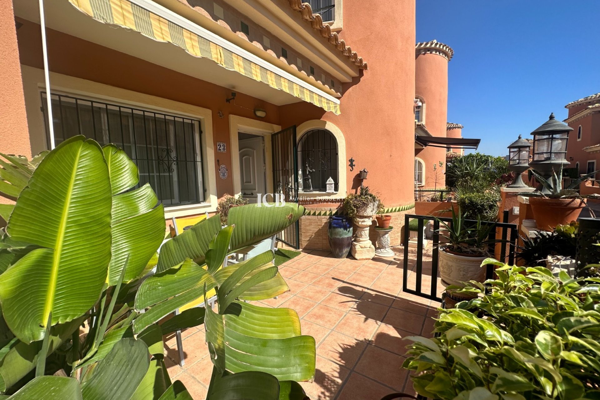 Resale - Villa -
Orihuela Costa - Playa Flamenca