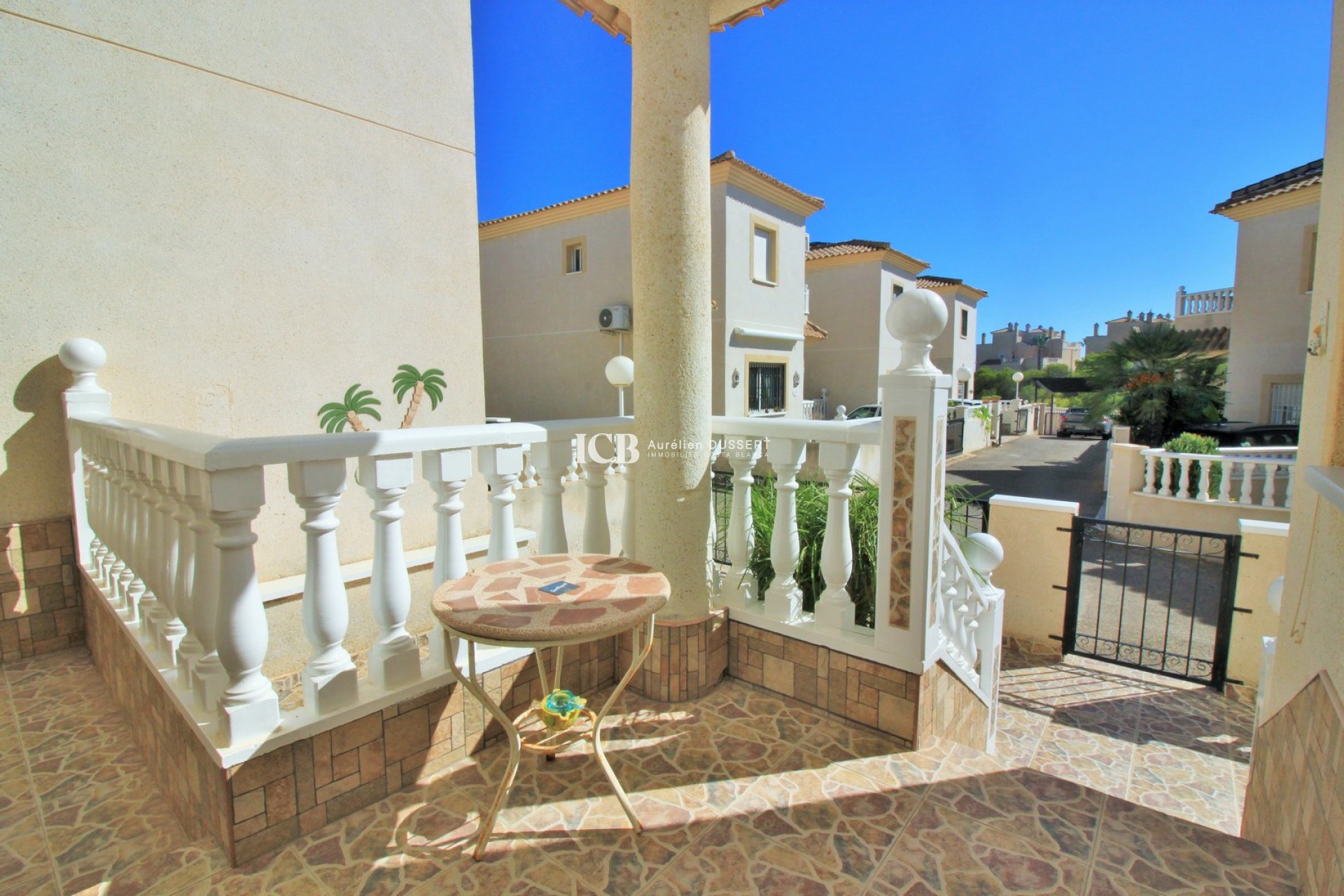 Resale - Villa -
Orihuela Costa - Playa Flamenca