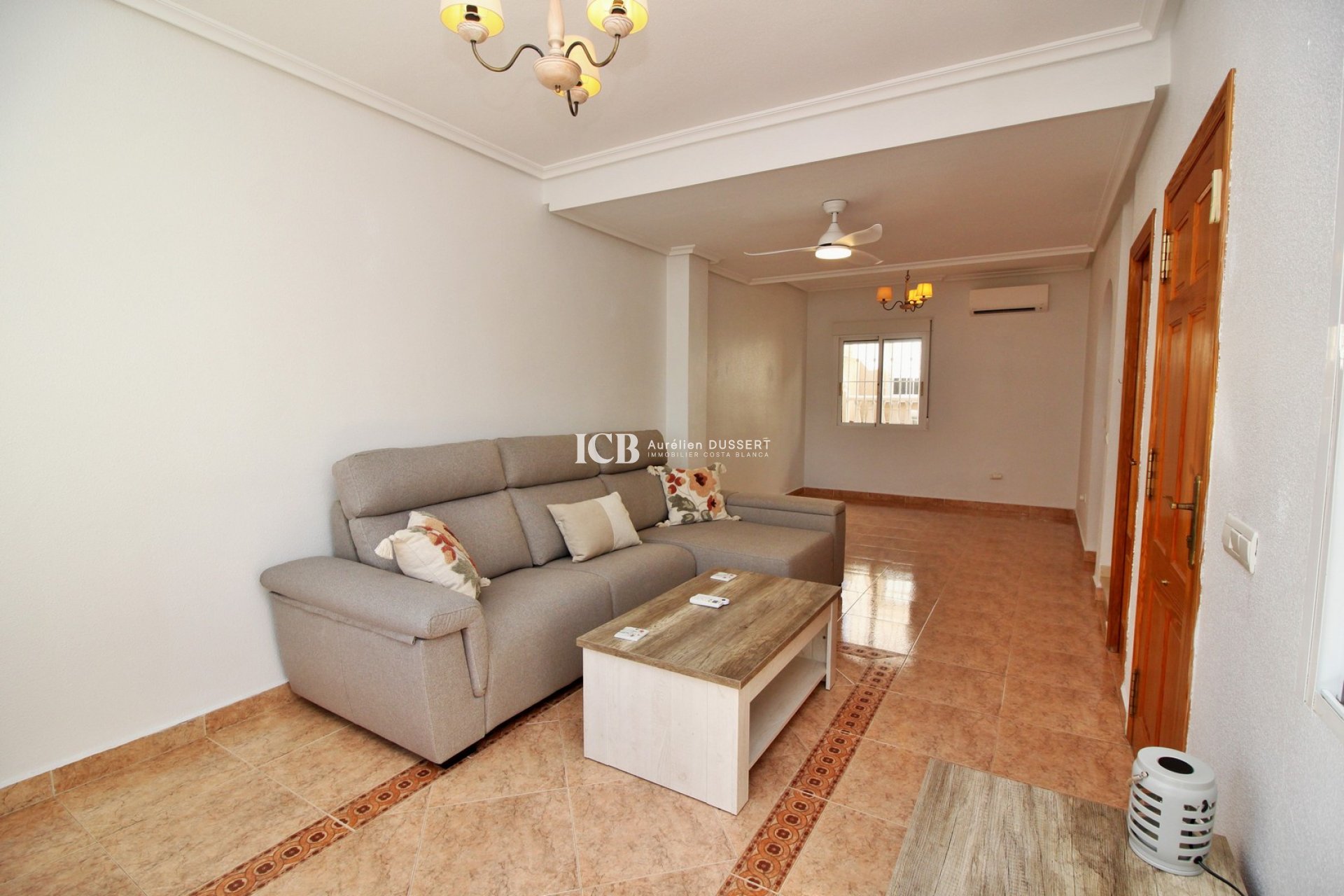 Resale - Villa -
Orihuela Costa - Playa Flamenca