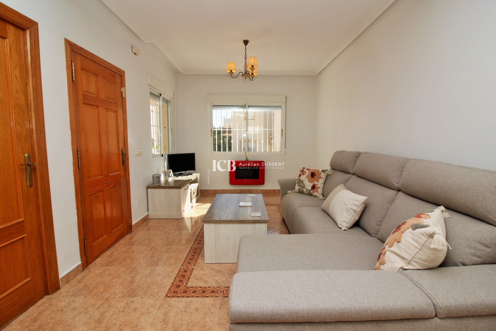 Resale - Villa -
Orihuela Costa - Playa Flamenca