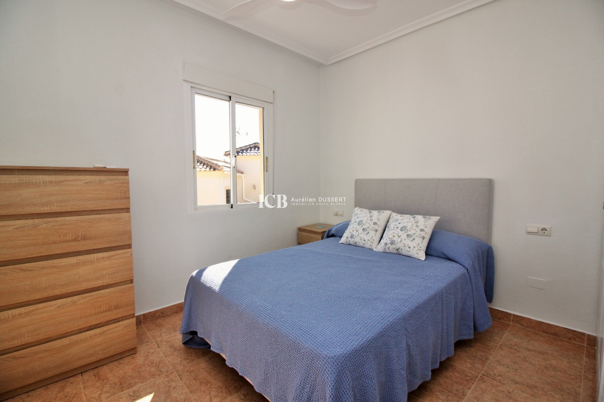 Resale - Villa -
Orihuela Costa - Playa Flamenca