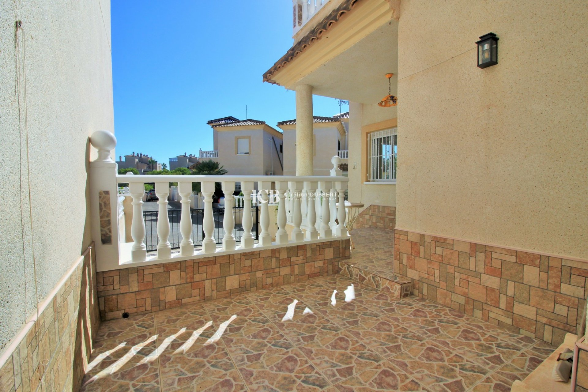 Resale - Villa -
Orihuela Costa - Playa Flamenca