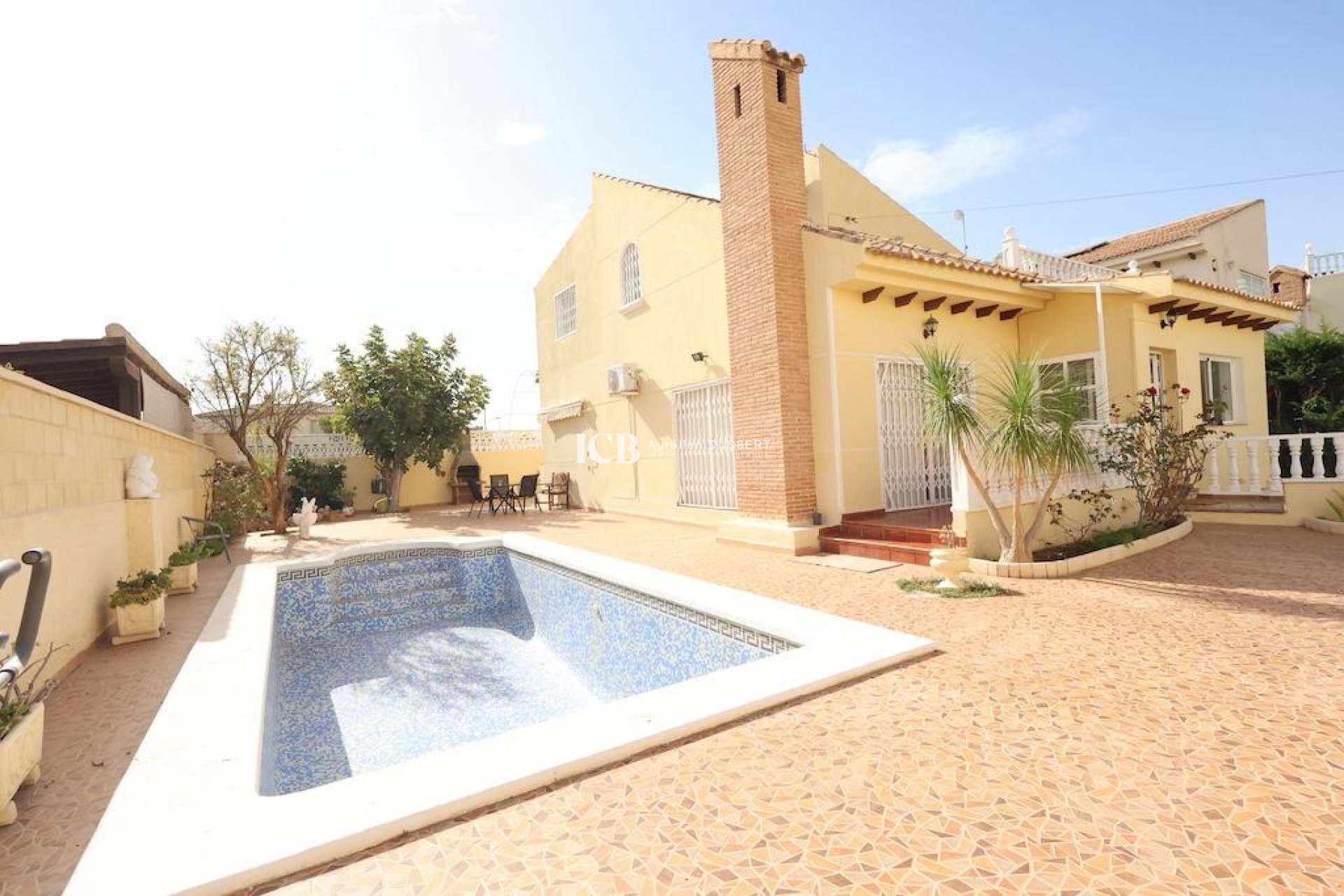 Resale - Villa -
Orihuela Costa - Playa Flamenca