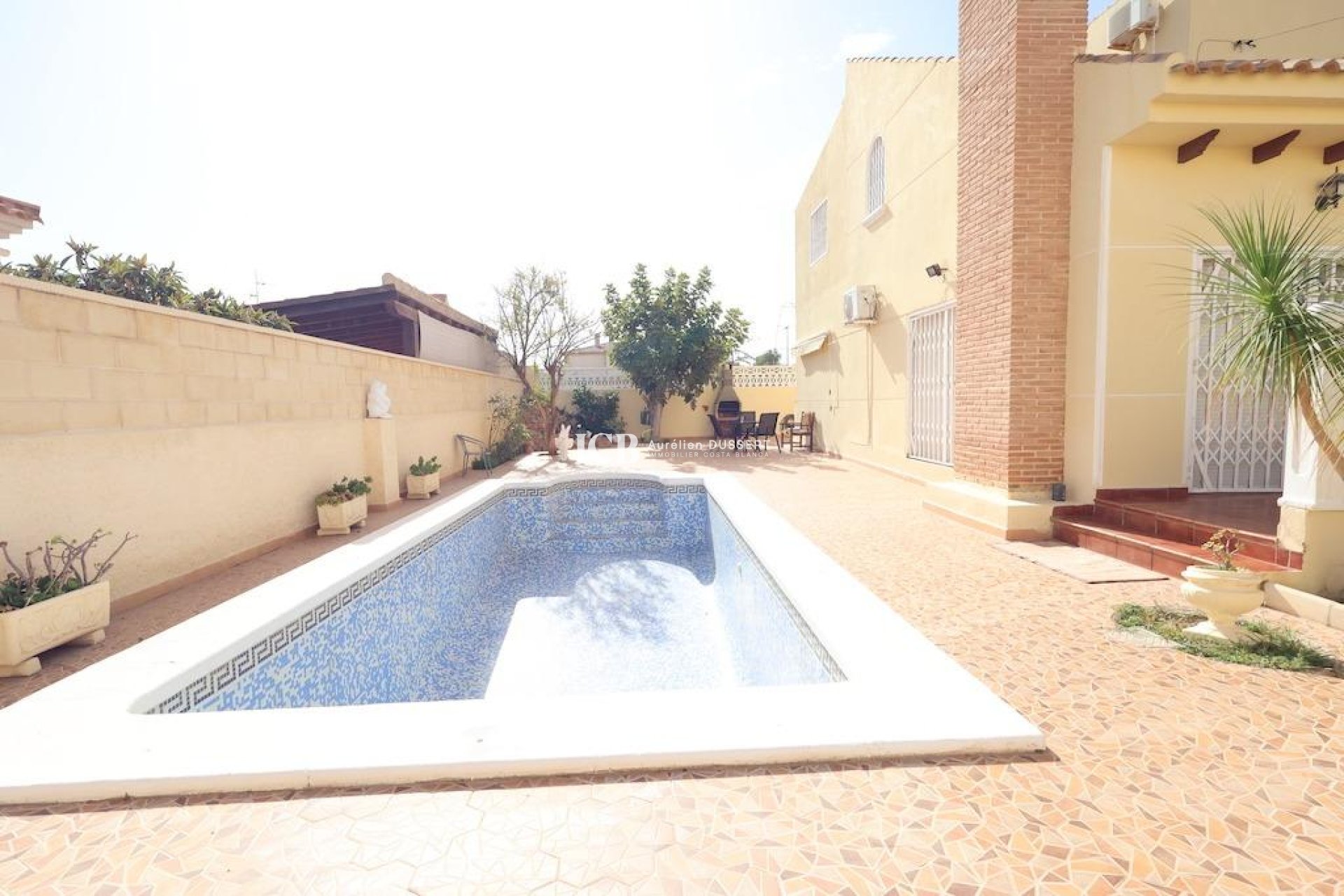 Resale - Villa -
Orihuela Costa - Playa Flamenca