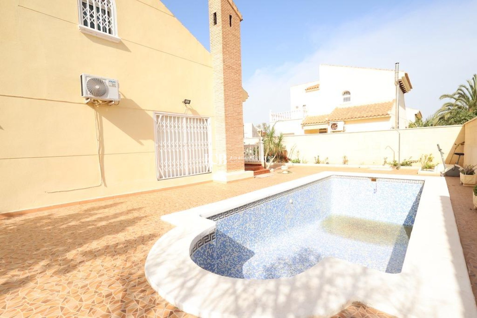 Resale - Villa -
Orihuela Costa - Playa Flamenca