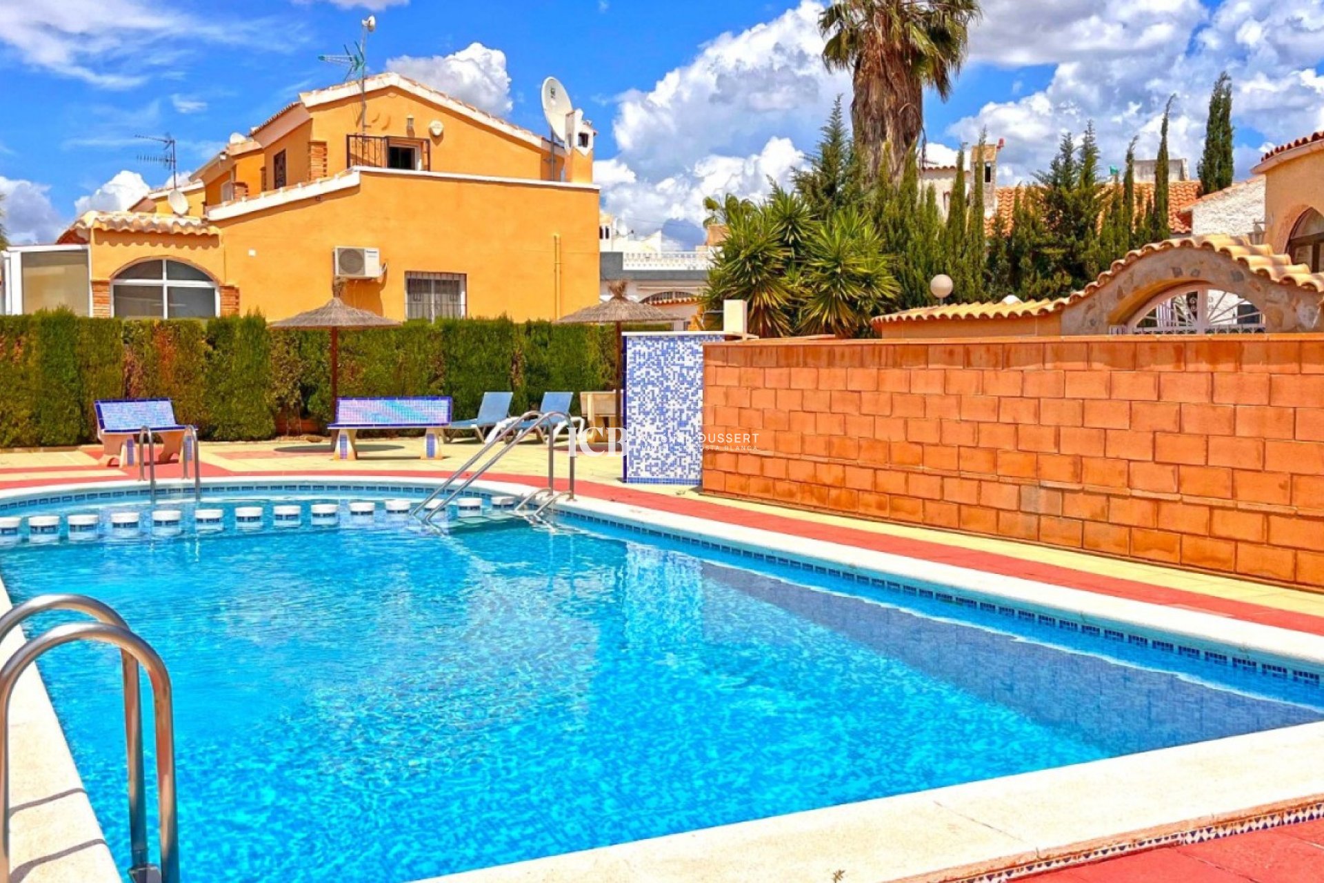 Resale - Villa -
Orihuela Costa - Playa Flamenca