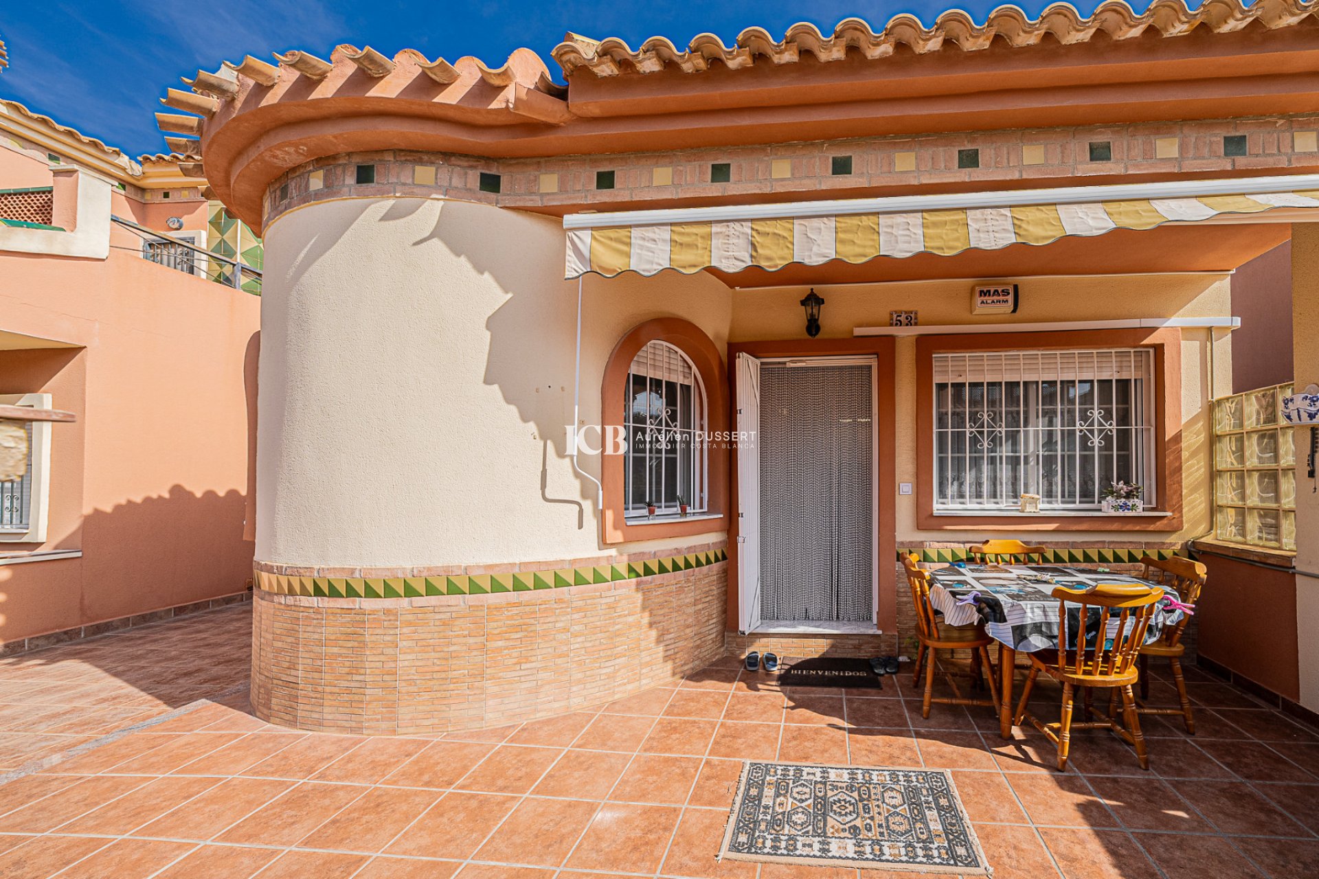 Resale - Villa -
Orihuela Costa - Playa Flamenca