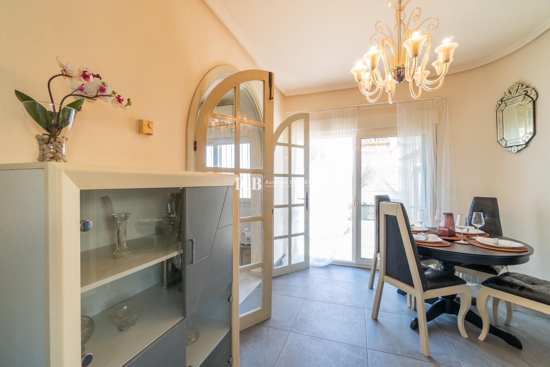 Resale - Villa -
Orihuela Costa - Playa Flamenca
