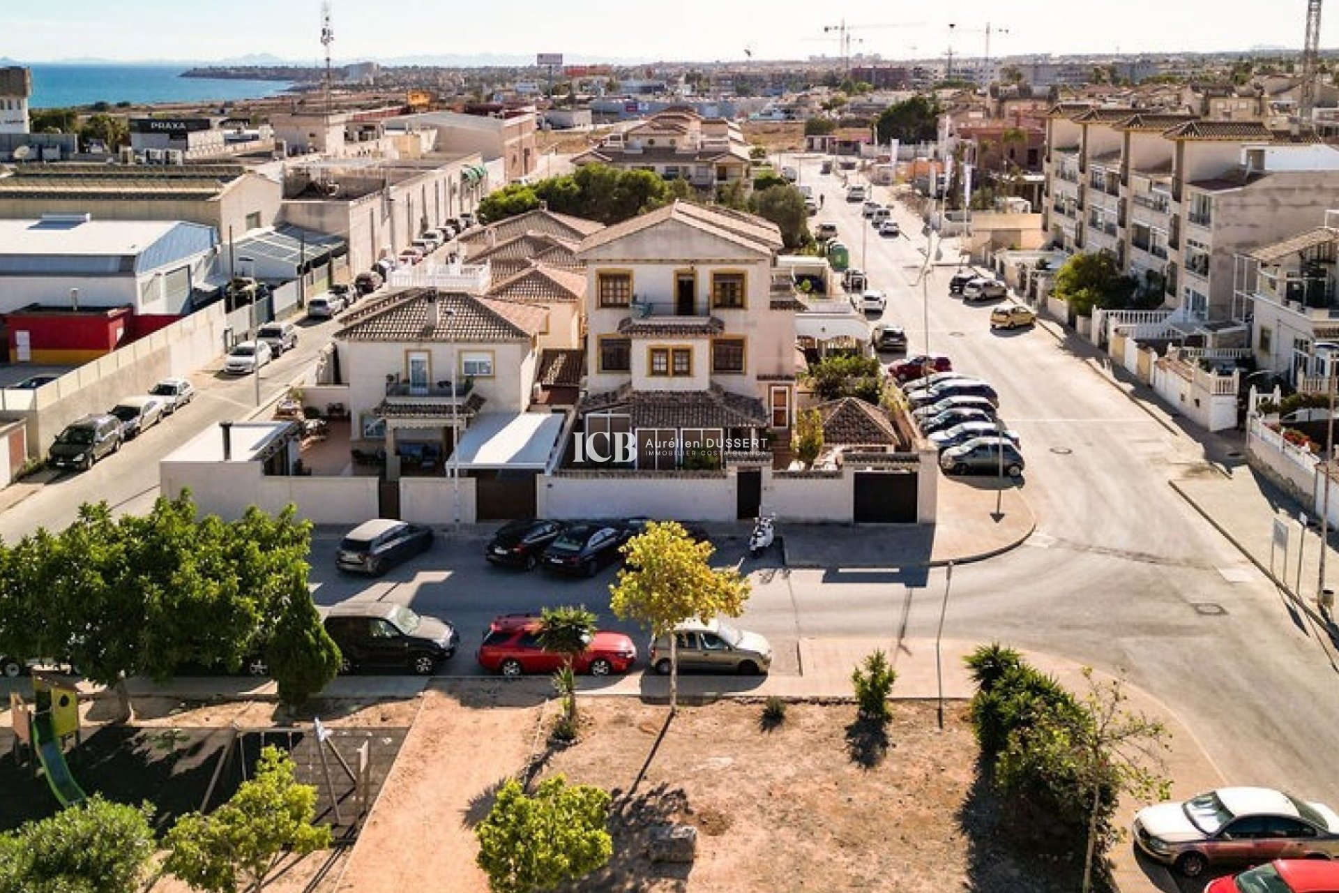 Resale - Villa -
Orihuela Costa - Punta prima