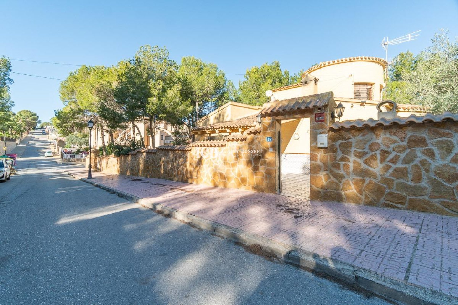 Resale - Villa -
Orihuela Costa - Villamartín-Las Filipinas