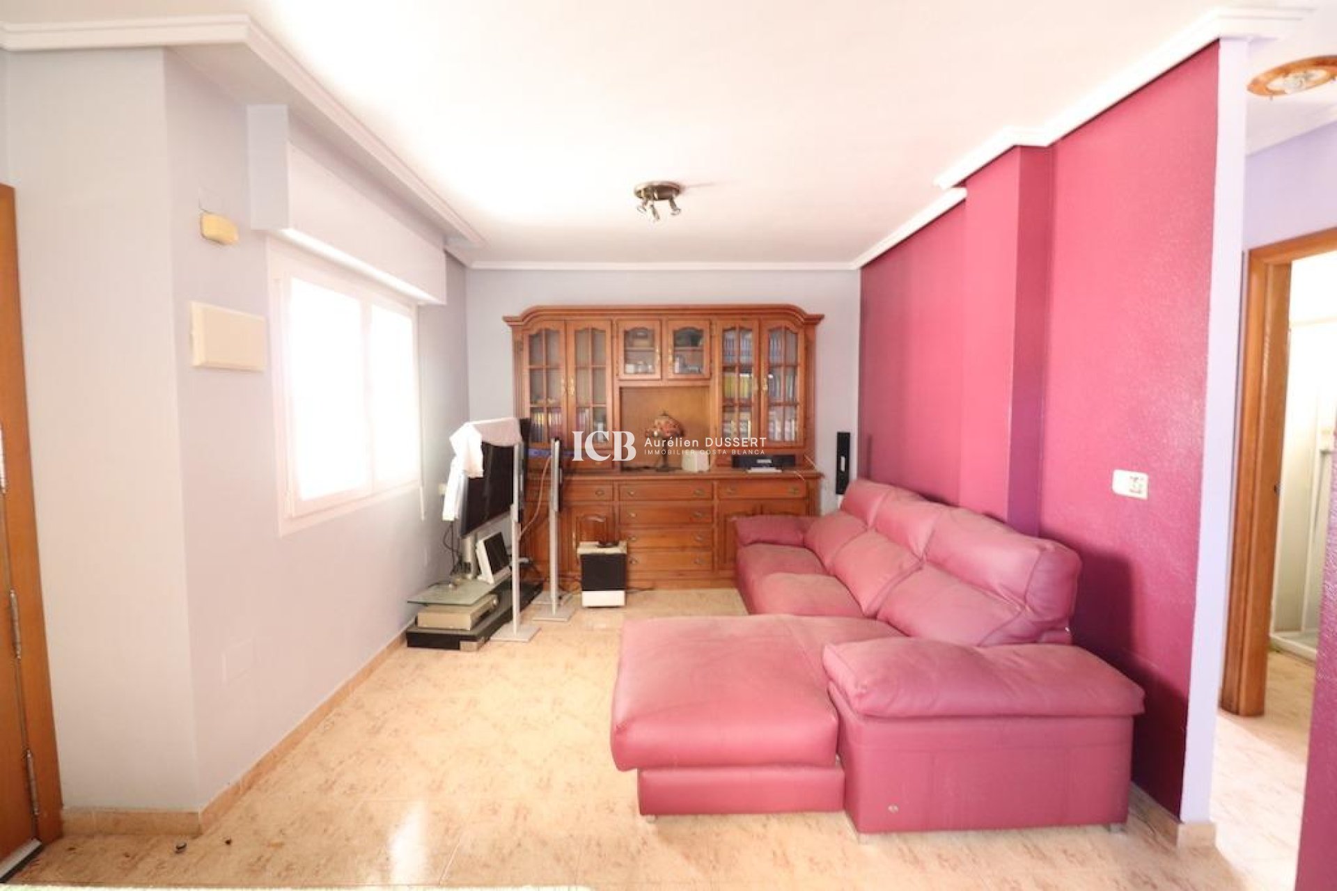 Resale - Villa -
Orihuela Costa - Villamartín