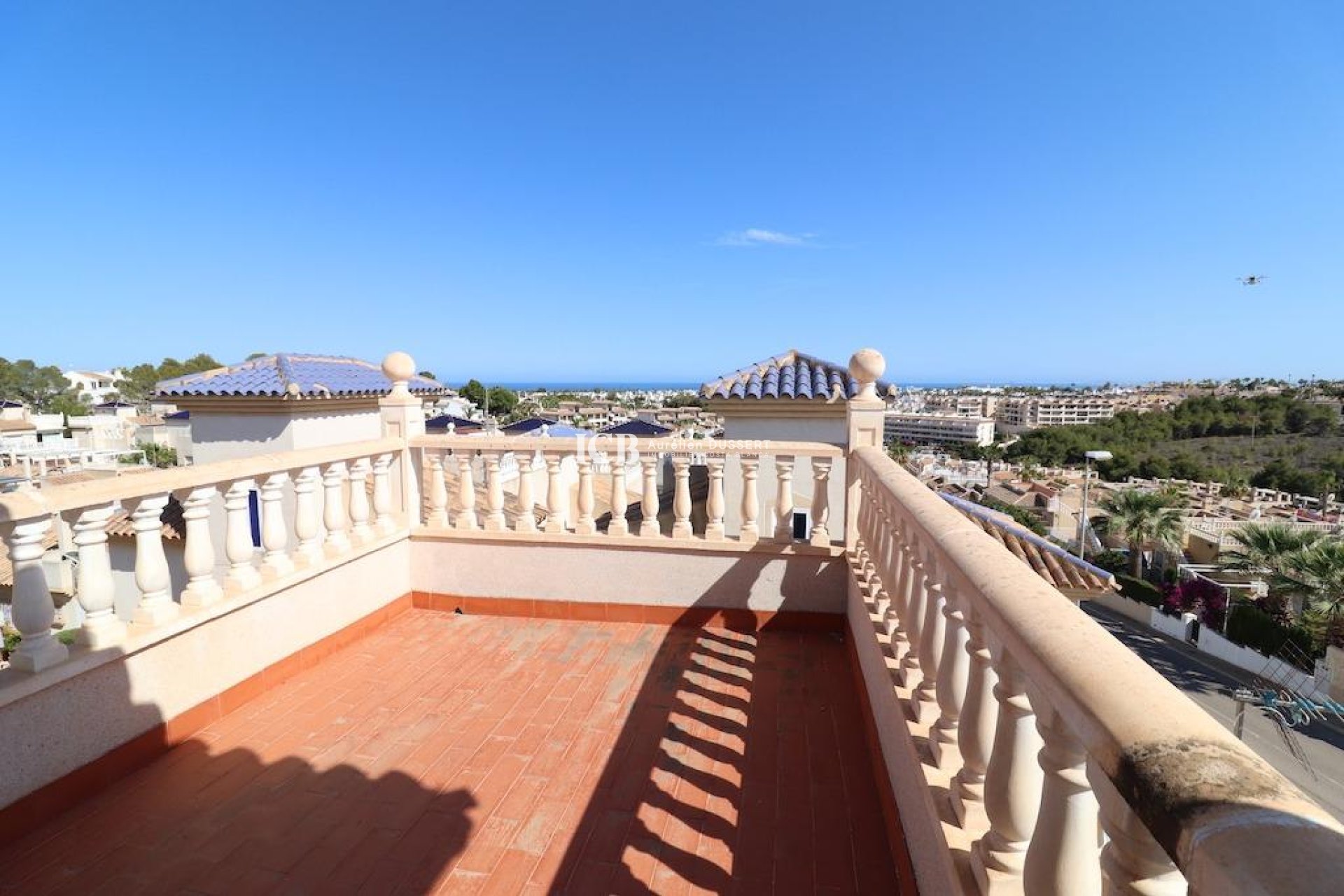 Resale - Villa -
Orihuela Costa - Villamartín