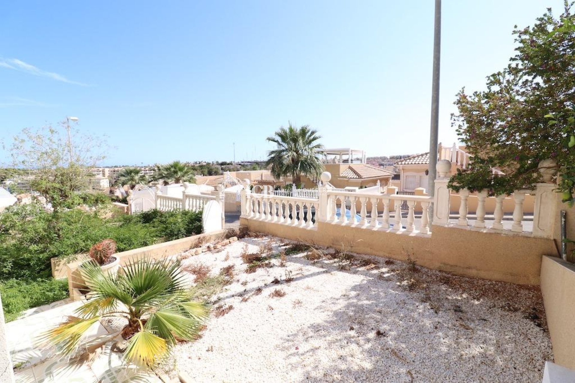 Resale - Villa -
Orihuela Costa - Villamartín