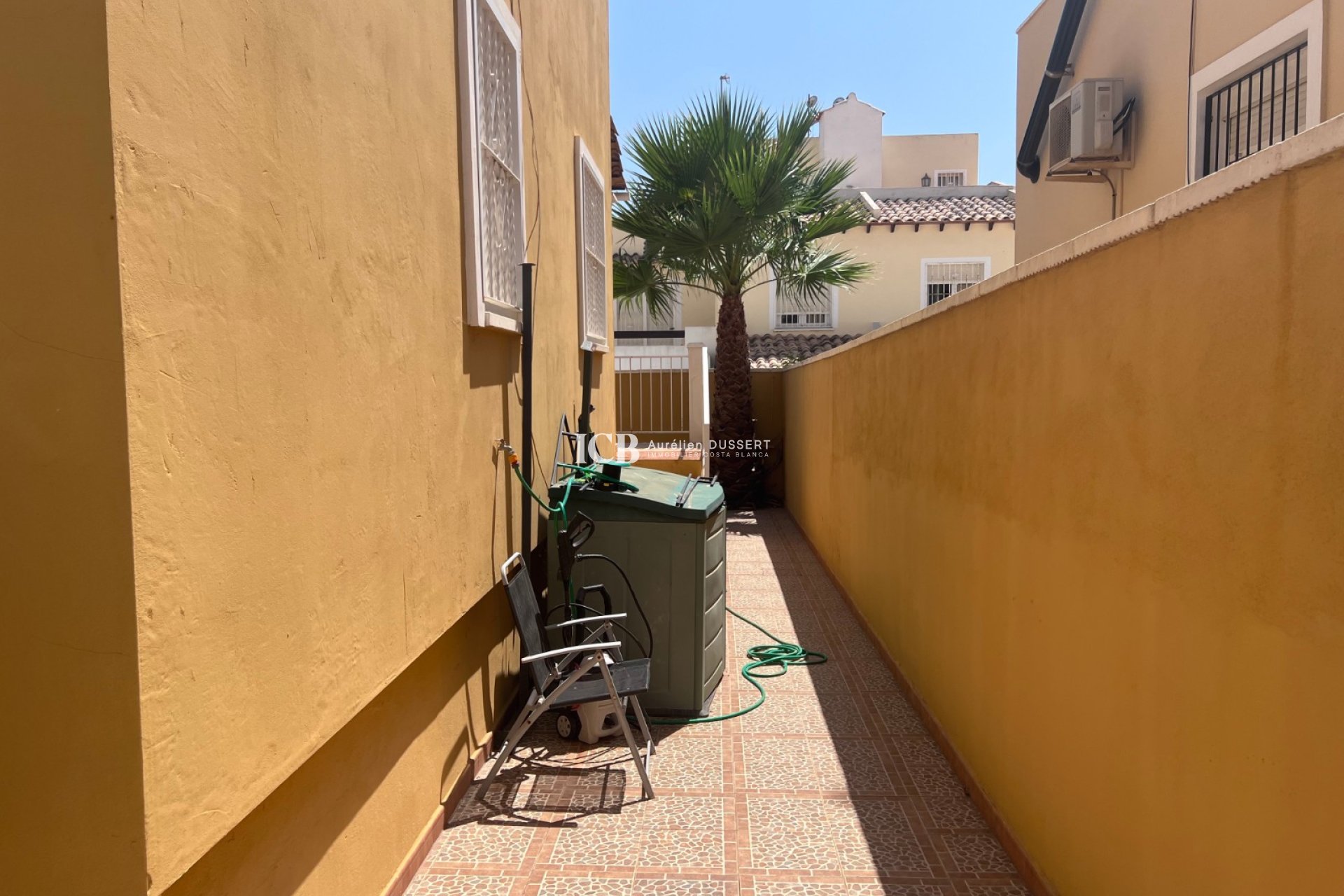 Resale - Villa -
Orihuela Costa - Villamartín