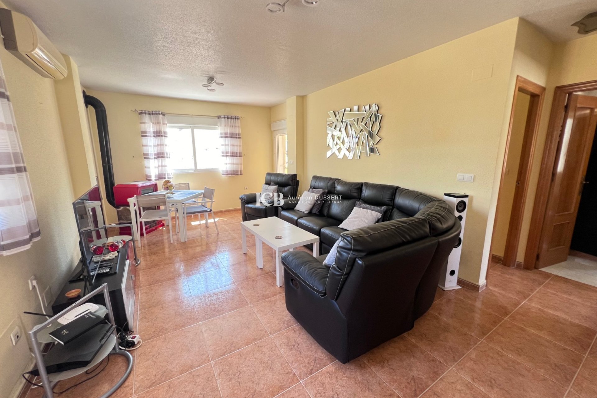 Resale - Villa -
Orihuela Costa - Villamartín