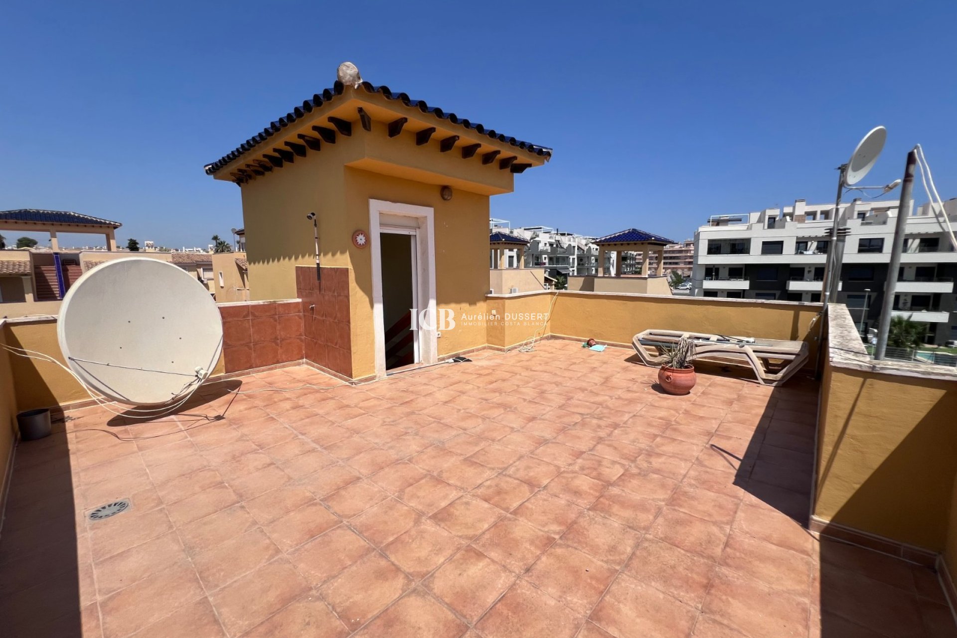 Resale - Villa -
Orihuela Costa - Villamartín