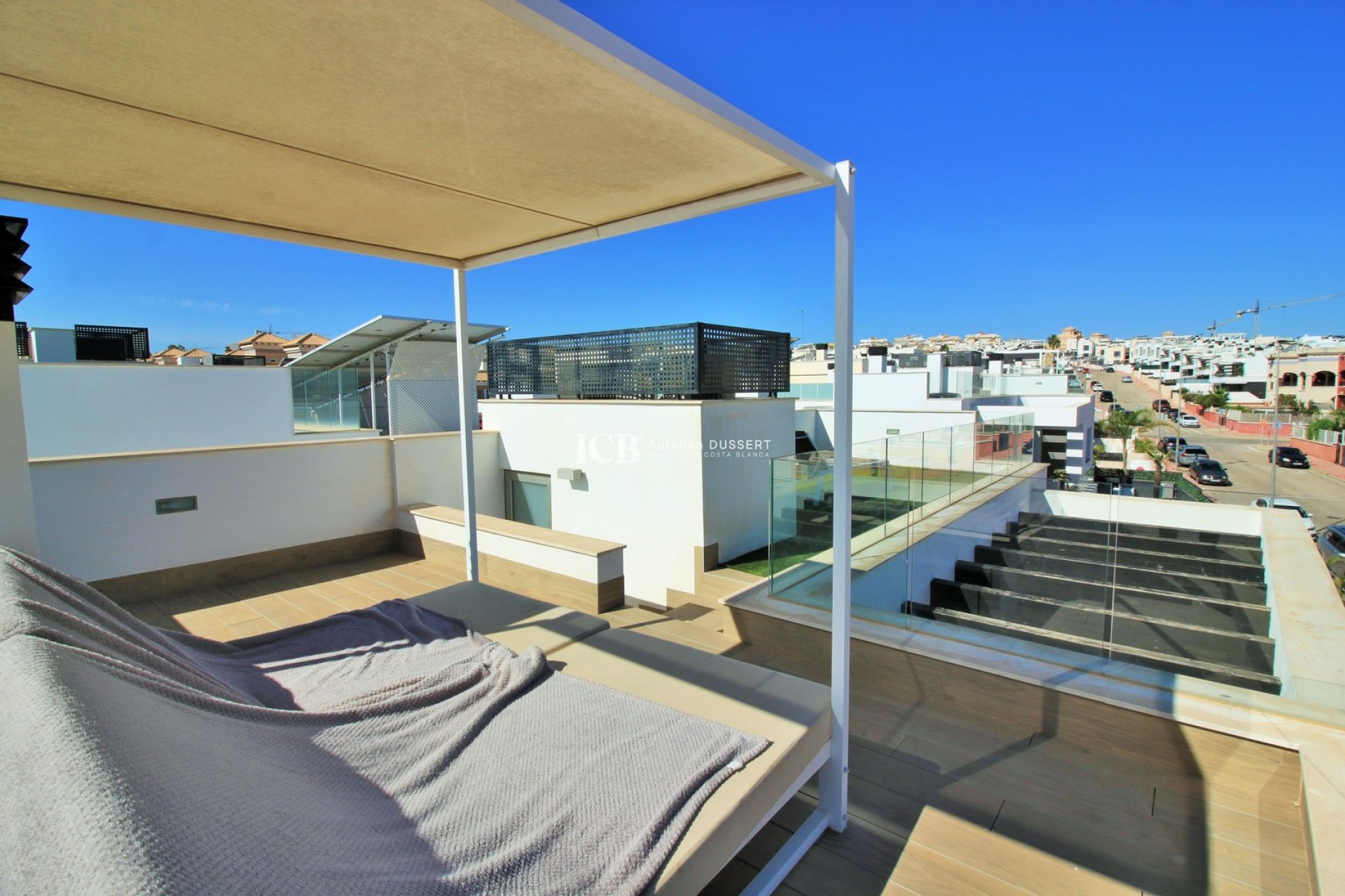 Resale - Villa -
Orihuela Costa - Villamartín