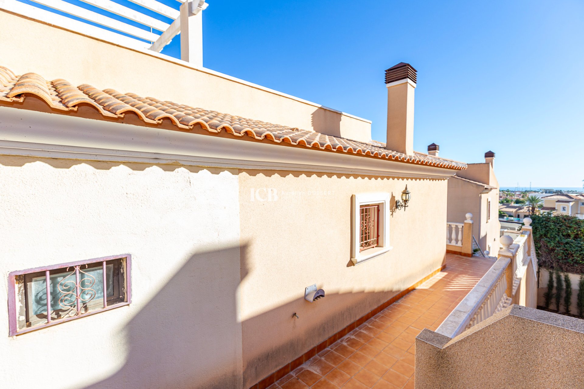 Resale - Villa -
Orihuela Costa - Villamartín