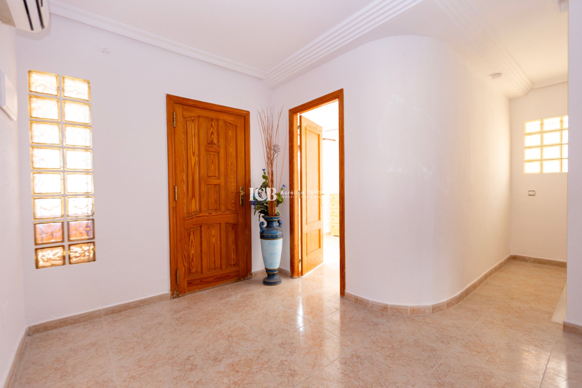 Resale - Villa -
Orihuela Costa - Villamartín