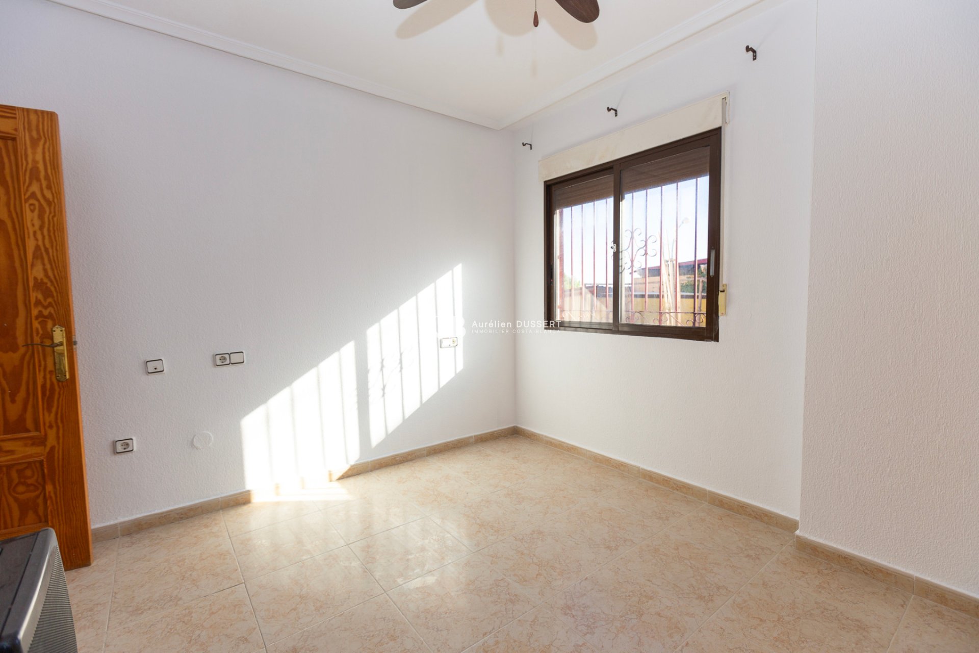 Resale - Villa -
Orihuela Costa - Villamartín