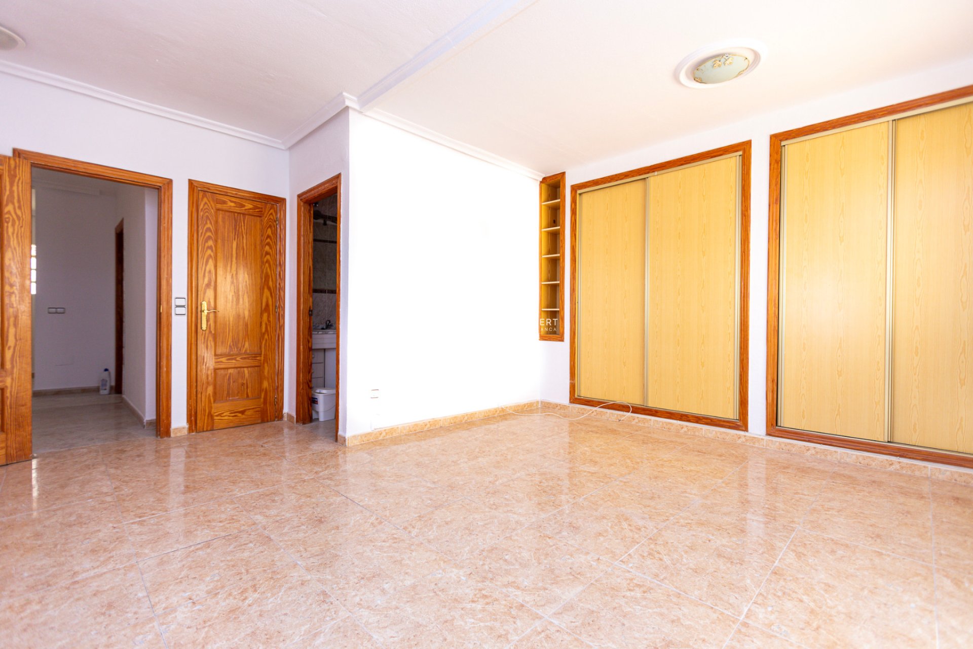 Resale - Villa -
Orihuela Costa - Villamartín