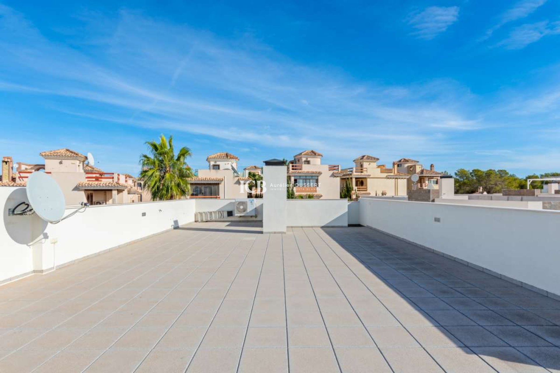 Resale - Villa -
Orihuela Costa - Villamartín