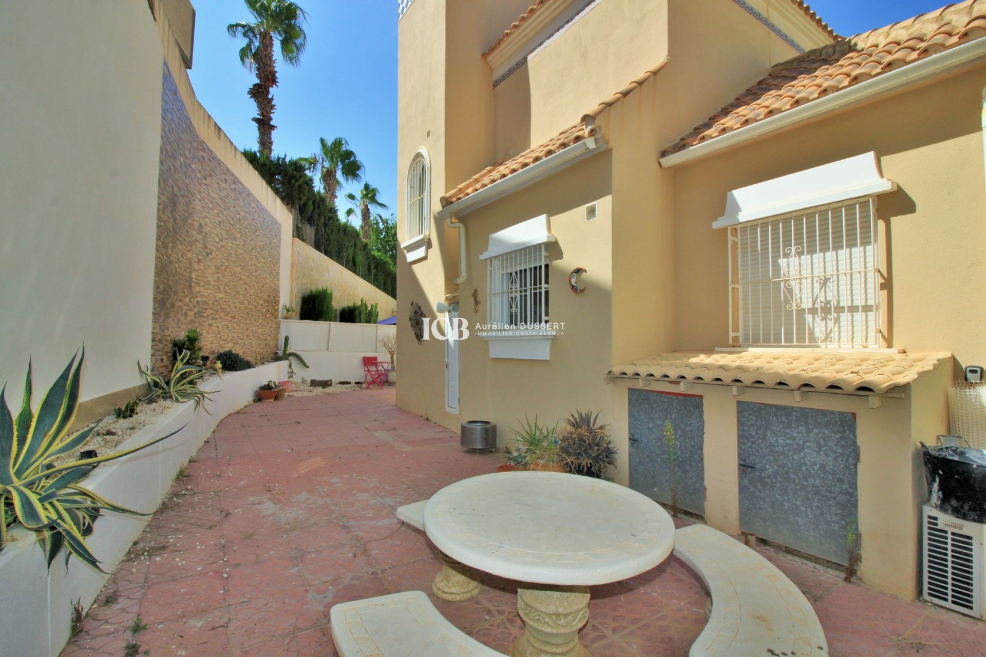 Resale - Villa -
Orihuela Costa - Villamartín