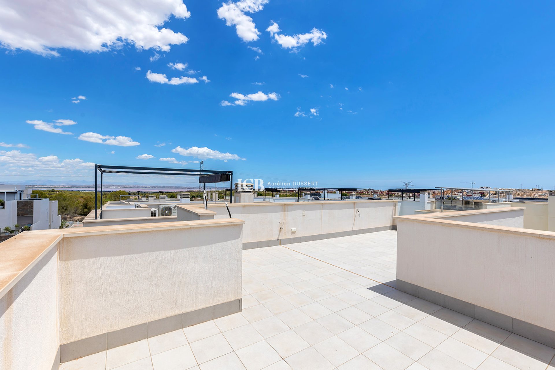 Resale - Villa -
Orihuela Costa - Villamartín