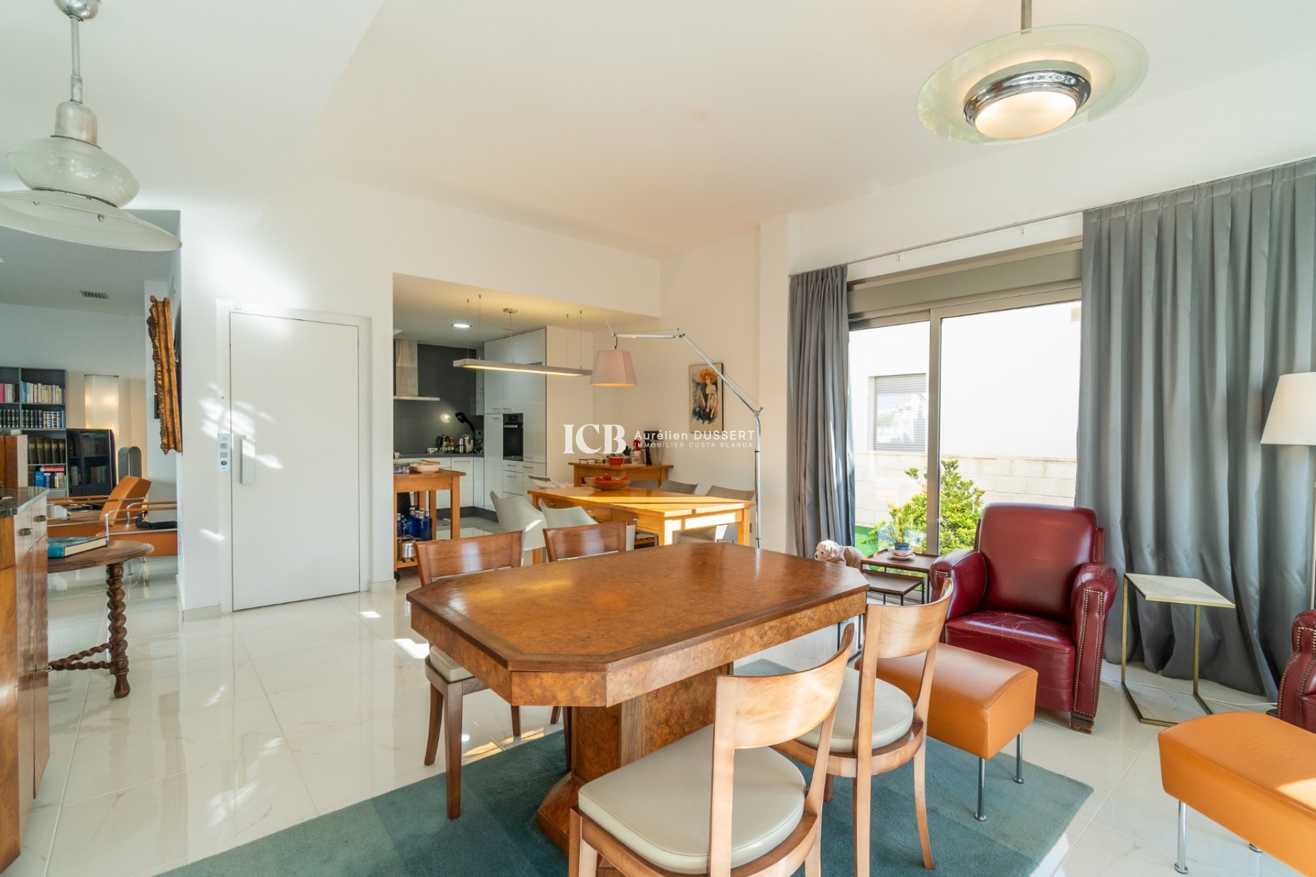 Resale - Villa -
Orihuela Costa - Villamartín