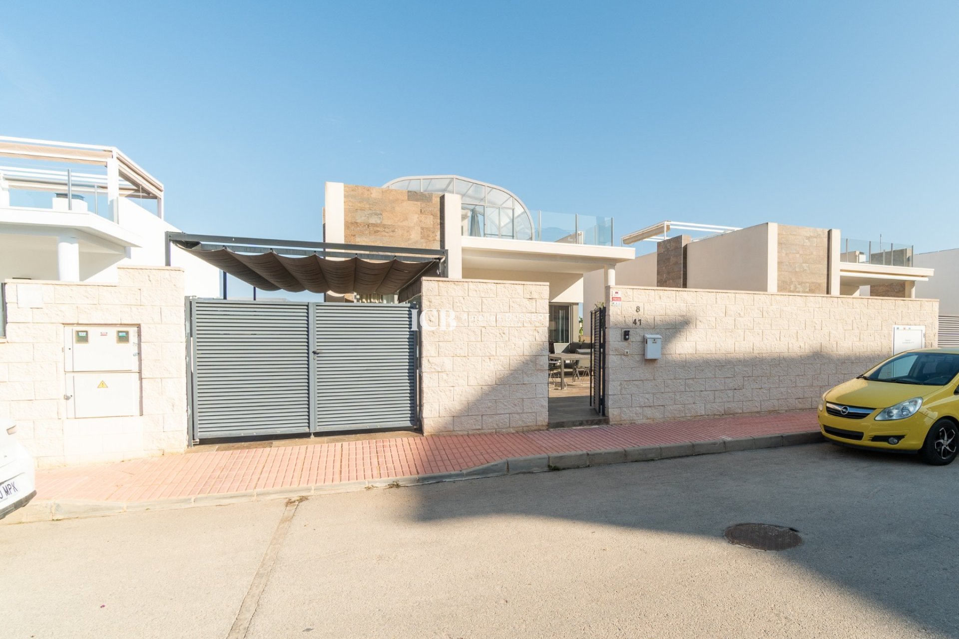 Resale - Villa -
Orihuela Costa - Villamartín