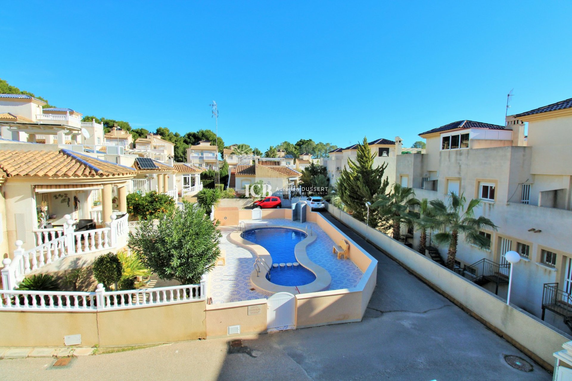 Resale - Villa -
Orihuela Costa - Villamartín