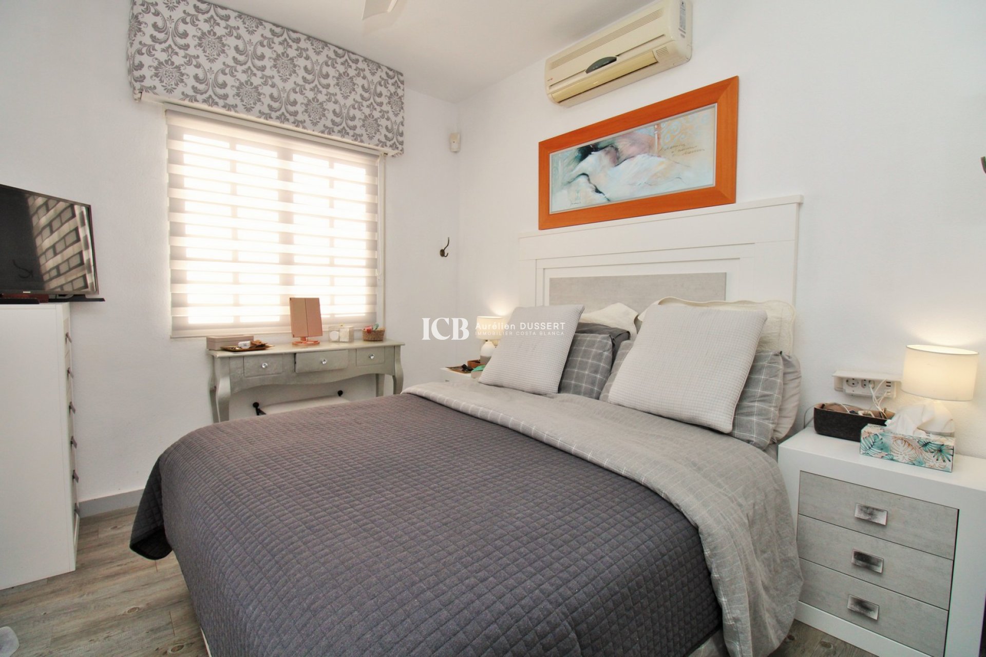 Resale - Villa -
Orihuela Costa - Villamartín