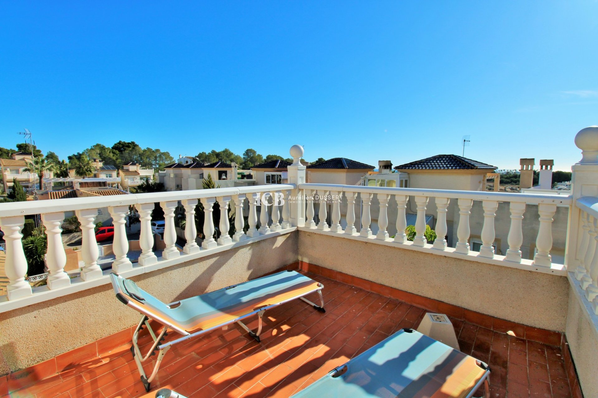 Resale - Villa -
Orihuela Costa - Villamartín