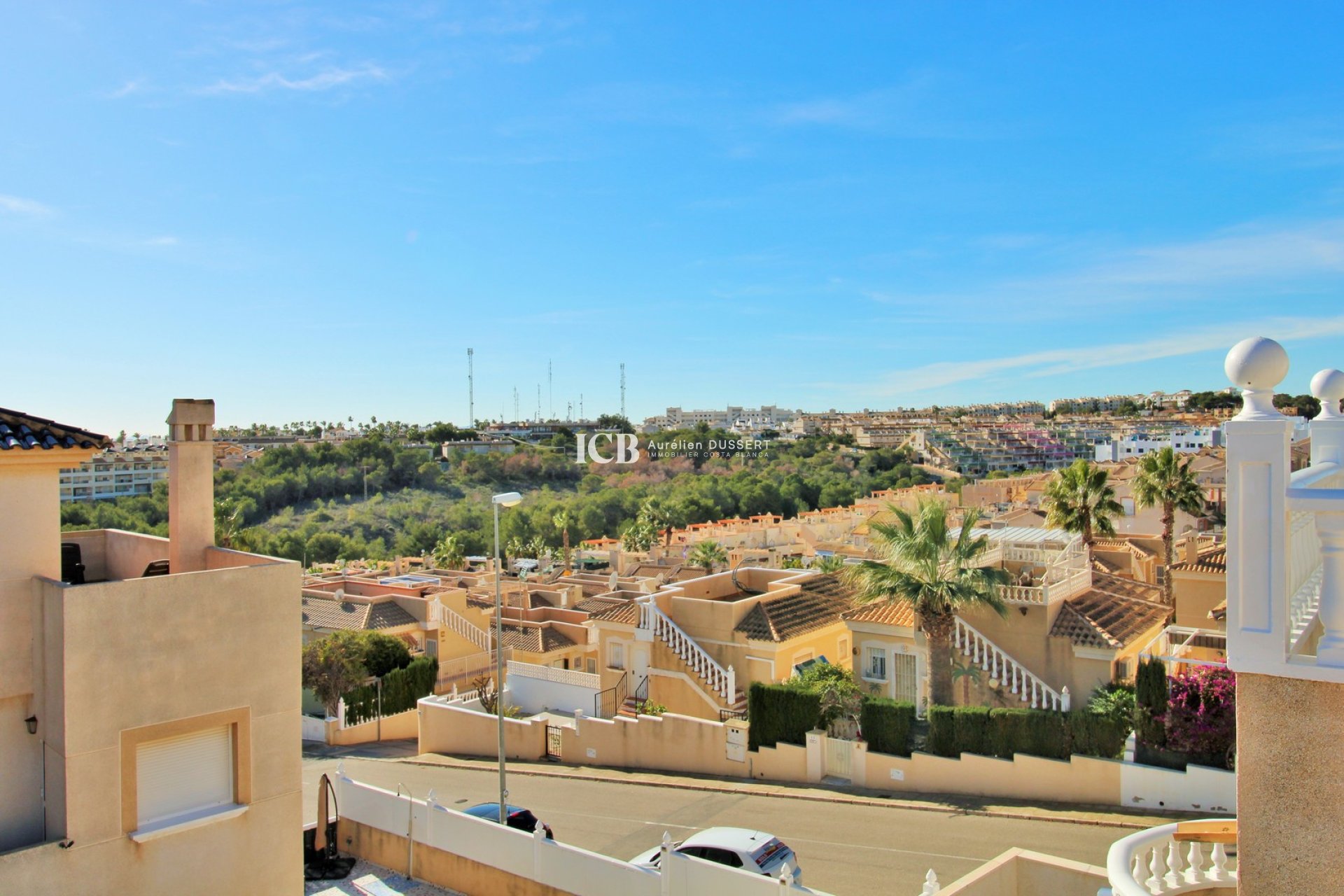 Resale - Villa -
Orihuela Costa - Villamartín