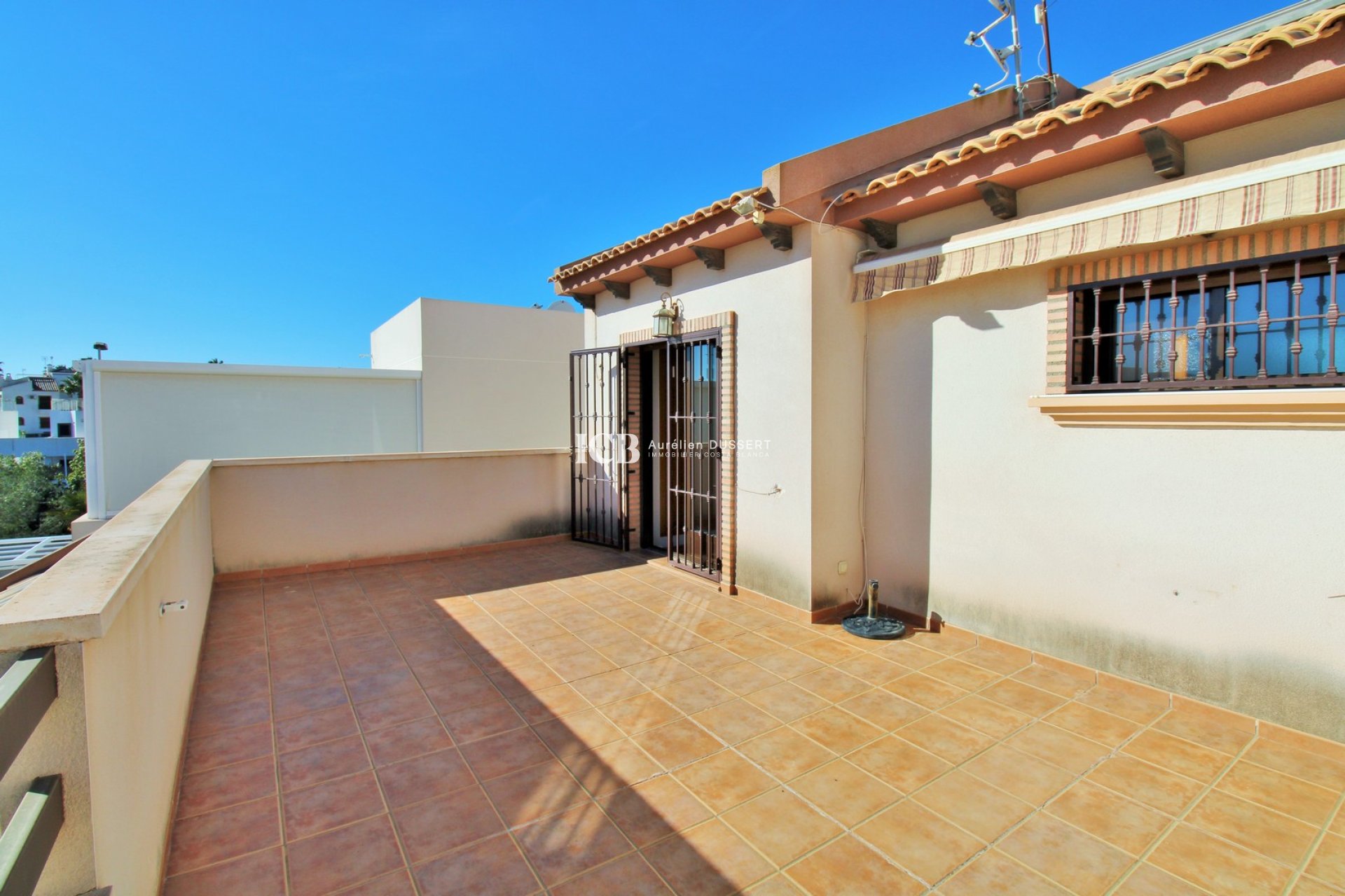 Resale - Villa -
Orihuela Costa - Villamartín