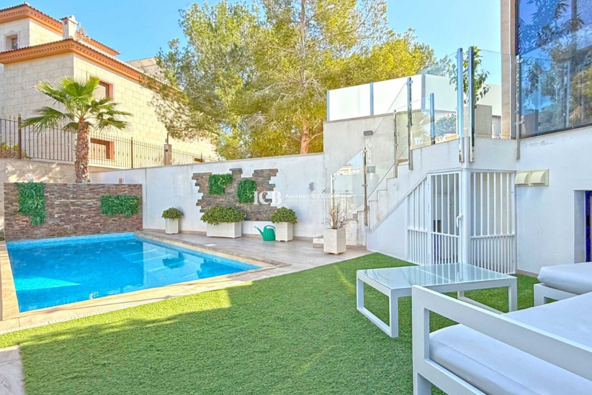 Resale - Villa -
Orihuela Costa - Villamartín