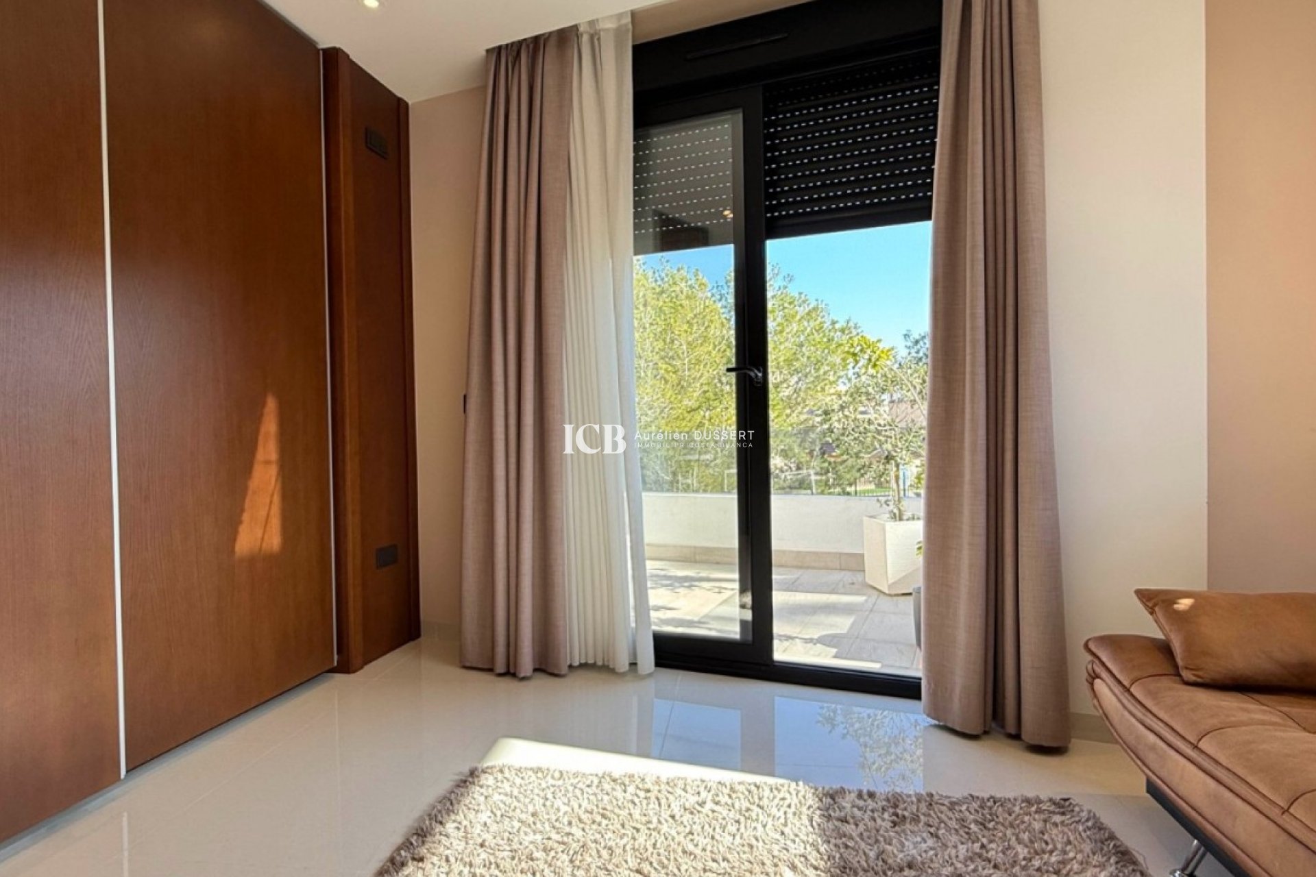 Resale - Villa -
Orihuela Costa - Villamartín