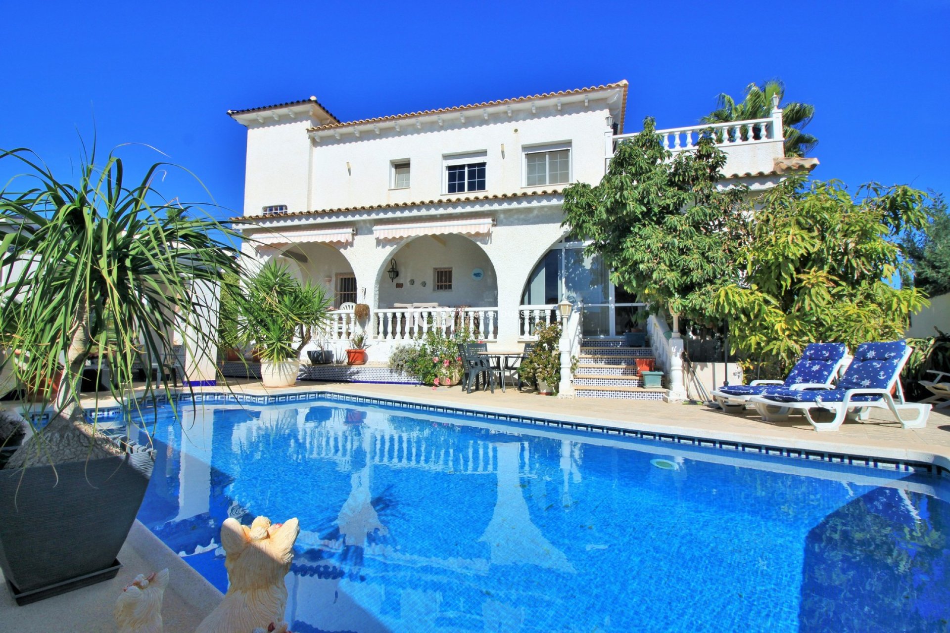 Resale - Villa -
Orihuela Costa - Villamartín