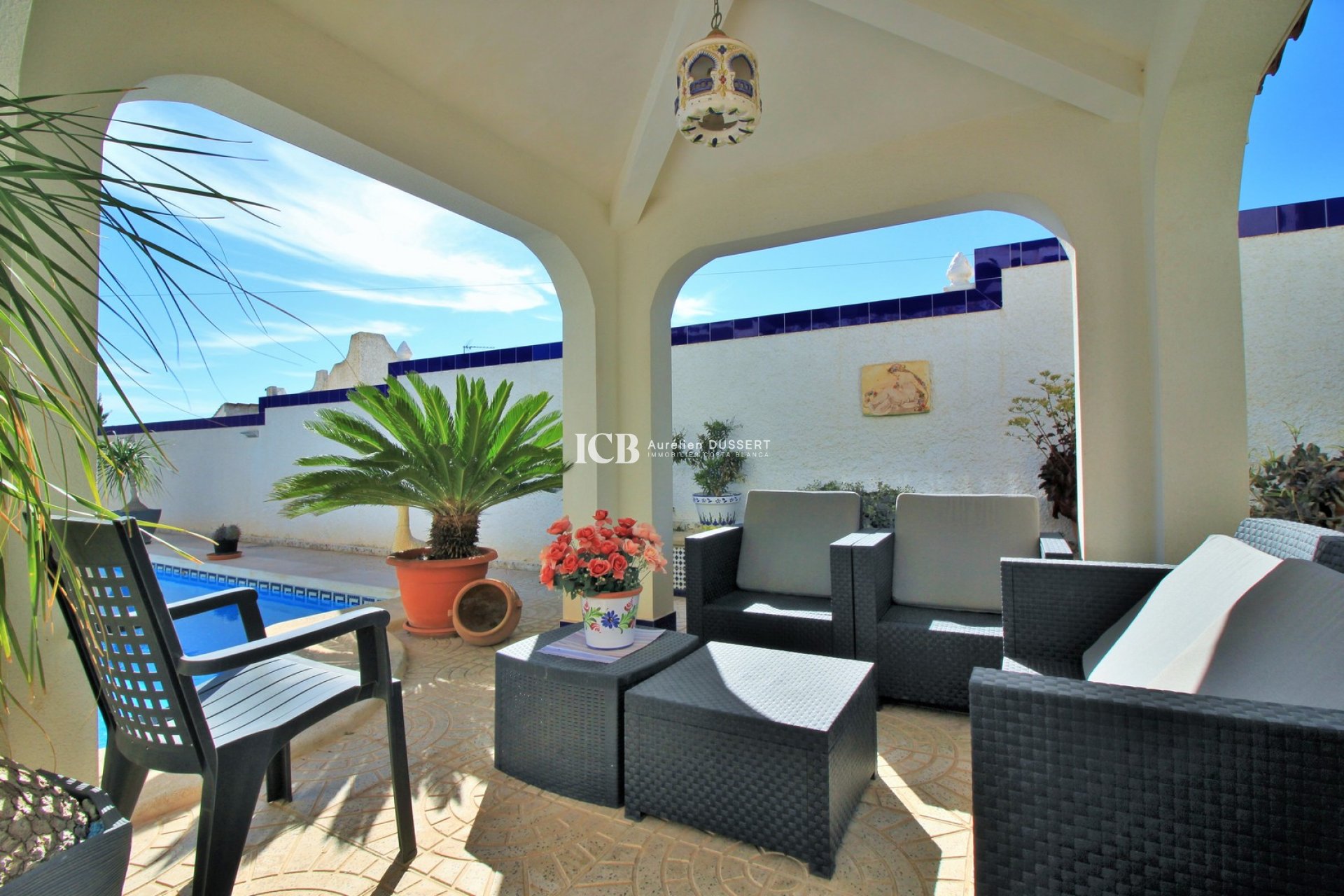 Resale - Villa -
Orihuela Costa - Villamartín