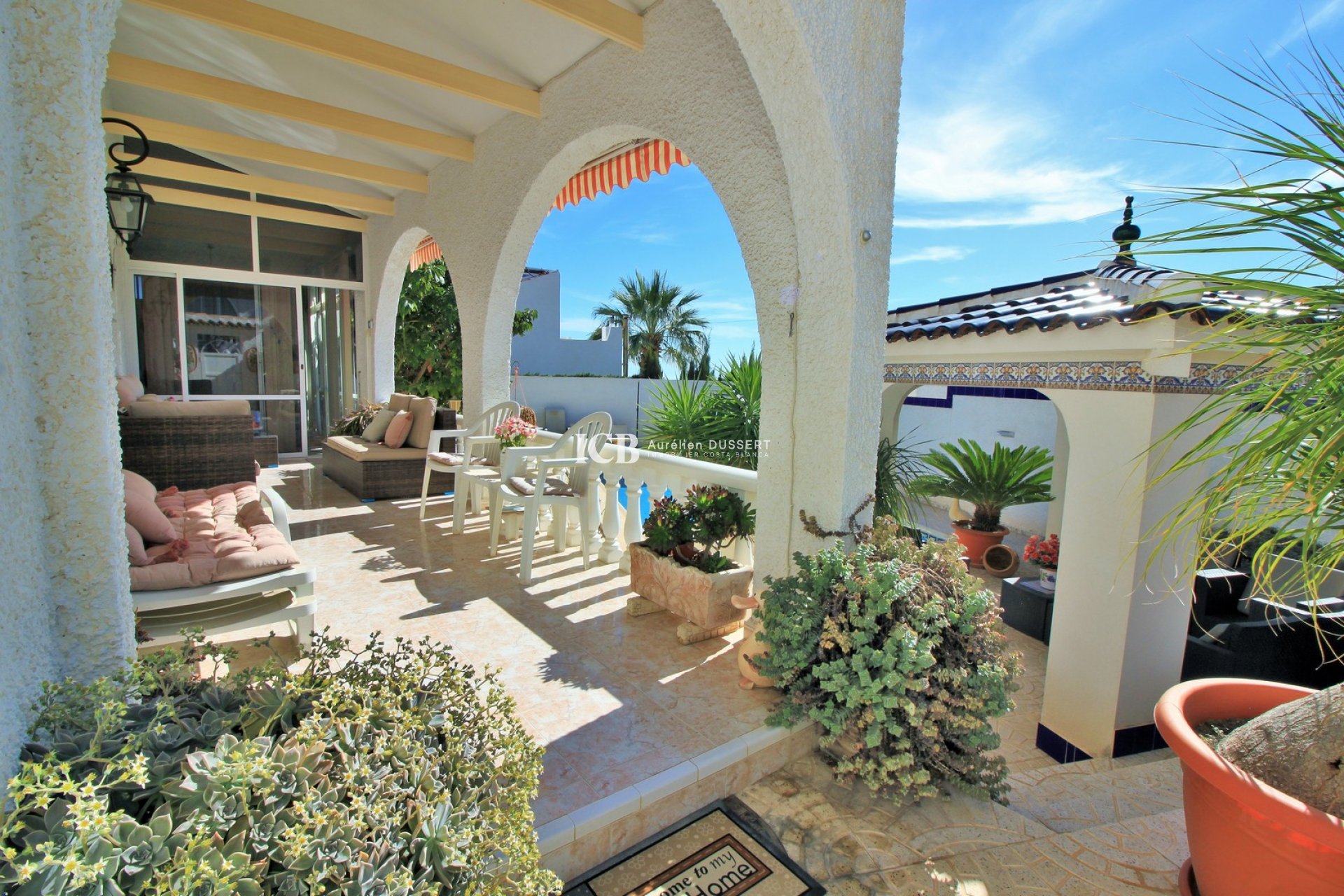 Resale - Villa -
Orihuela Costa - Villamartín